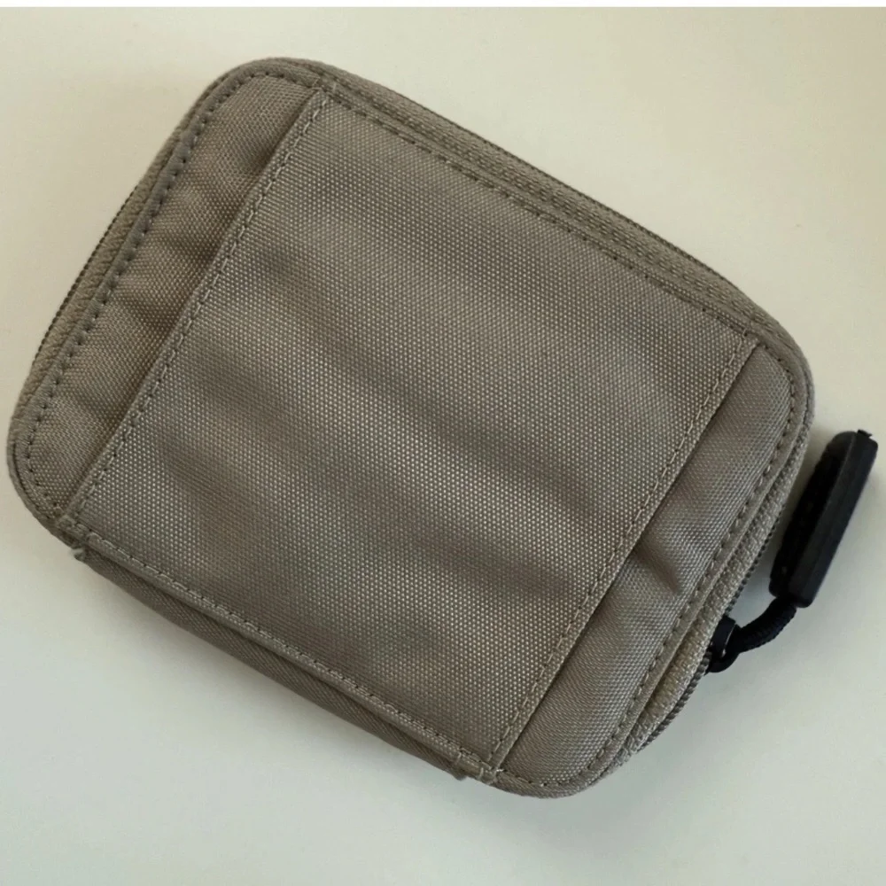 Samsonite Trunk & Co Canvas Utility Tech Zip Up Zipper Wallet Outdoor Rugged